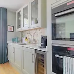 Elegant 1Bd Flat In The Heart Of Notting Hill!